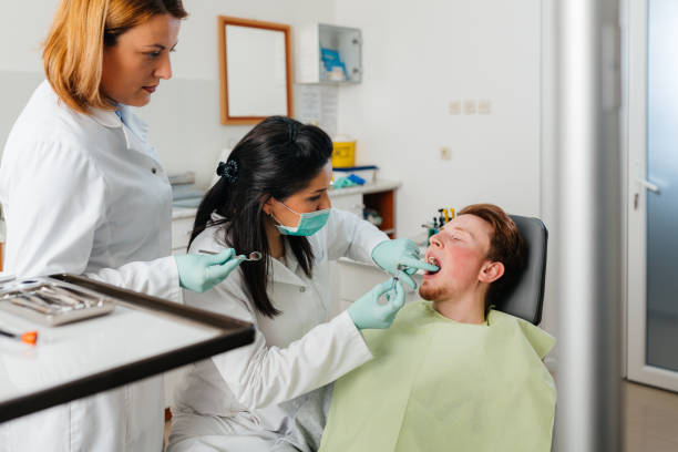 Best Emergency Tooth Extraction in Flowery Branch, GA